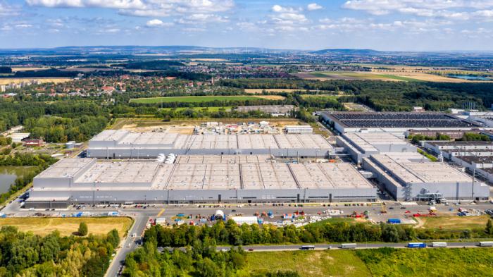 VW: Ξεκίνησε την παραγωγή των δικών της μπαταριών